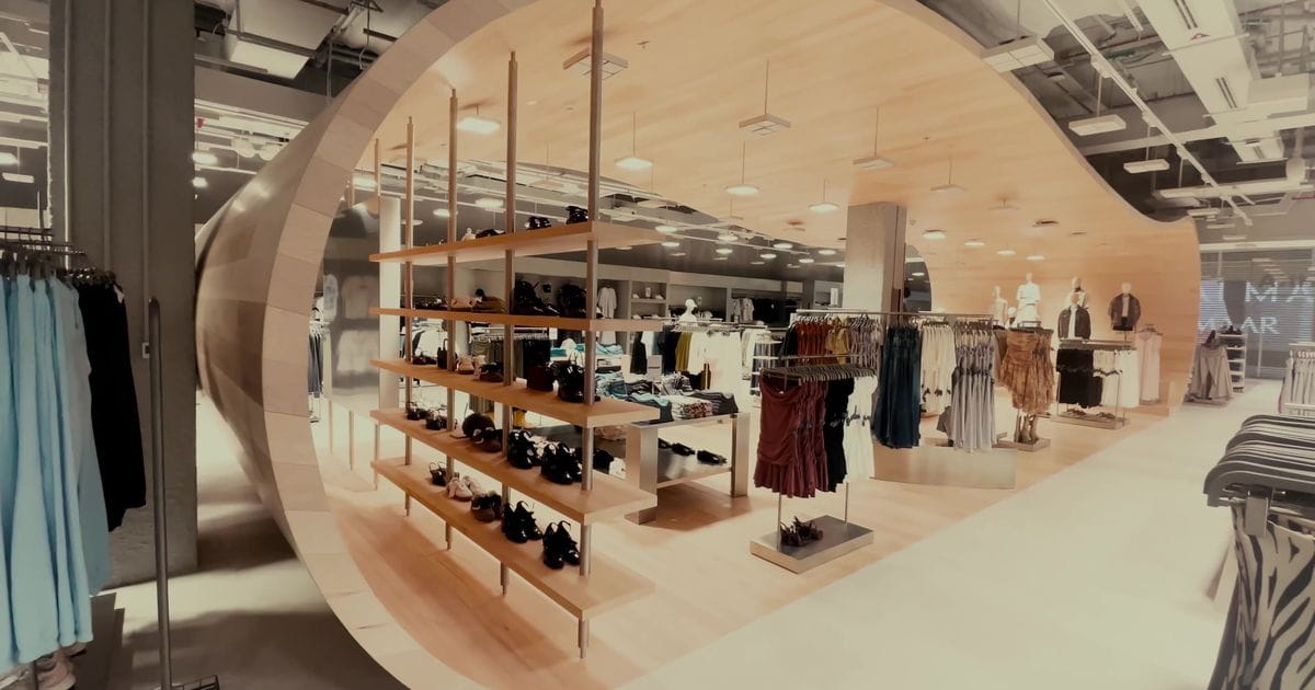 Nueva tienda de BERSHKA en el centro comercial Dubai Mall | KIMAK